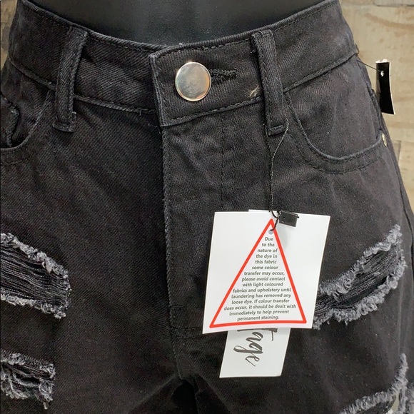 New vintage black denim shorts - Picture 3 of 5